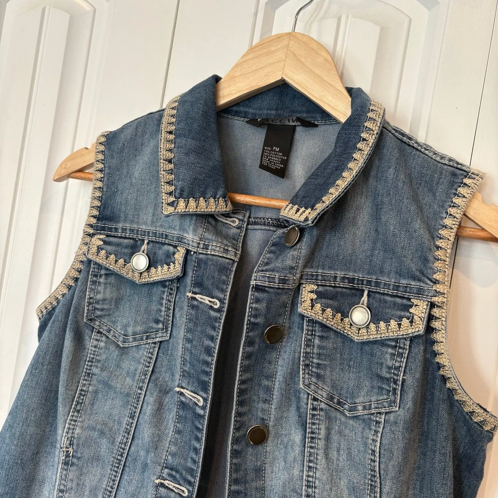 Baccini Denim Vest Size Medium Petite‎ - Image 3