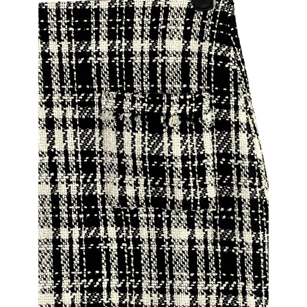 Zara Tweed Plaid Mini Skirt Front Pockets Fringe Hem Zip Up Back XS Black White - Image 5