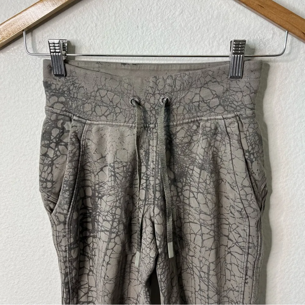 Lululemon Thread Dye Womens Jogger Pants Tan Beige Size 0 - Image 3