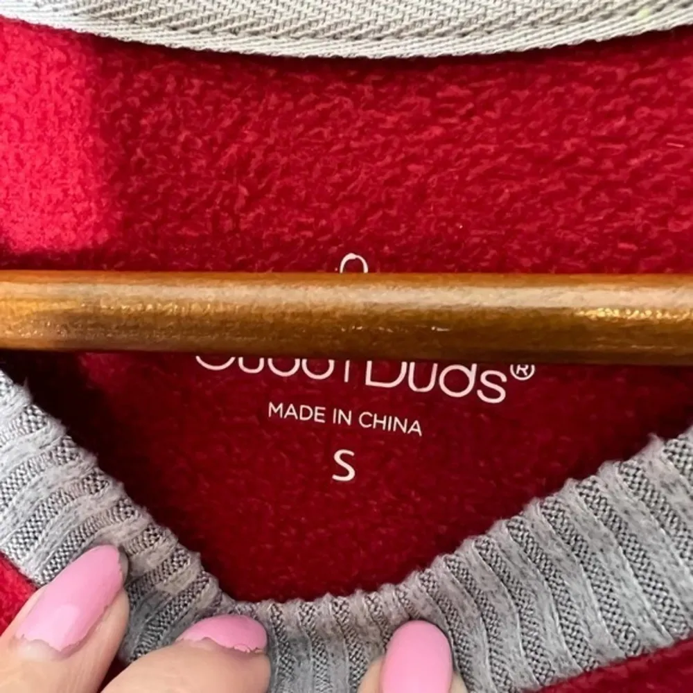 Cuddl duds red pullover pajama top gray trim comfort cozy lounge women Small - Image 4