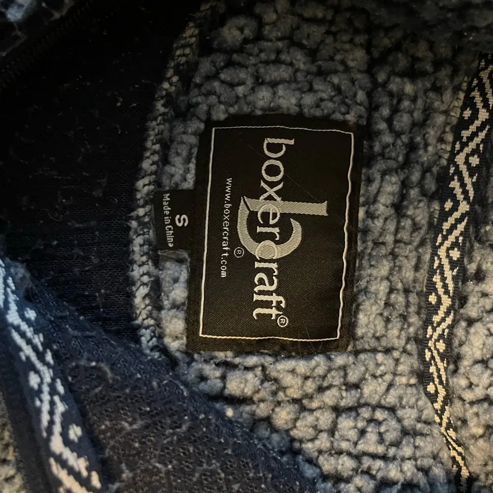 Minnetonka  fuzzy jacket - Image 2