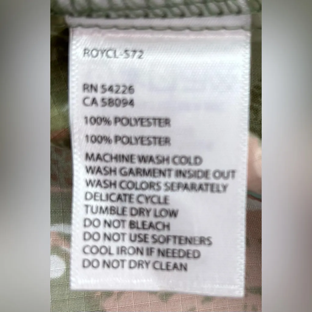 Royal Robbins 3X Resortwear Olive Botanical Print Snap Top - Image 10