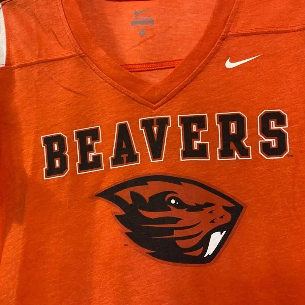 Oregon State University Beavers Nike Women's V-Neck Tee Shirt, Medium - Image 2