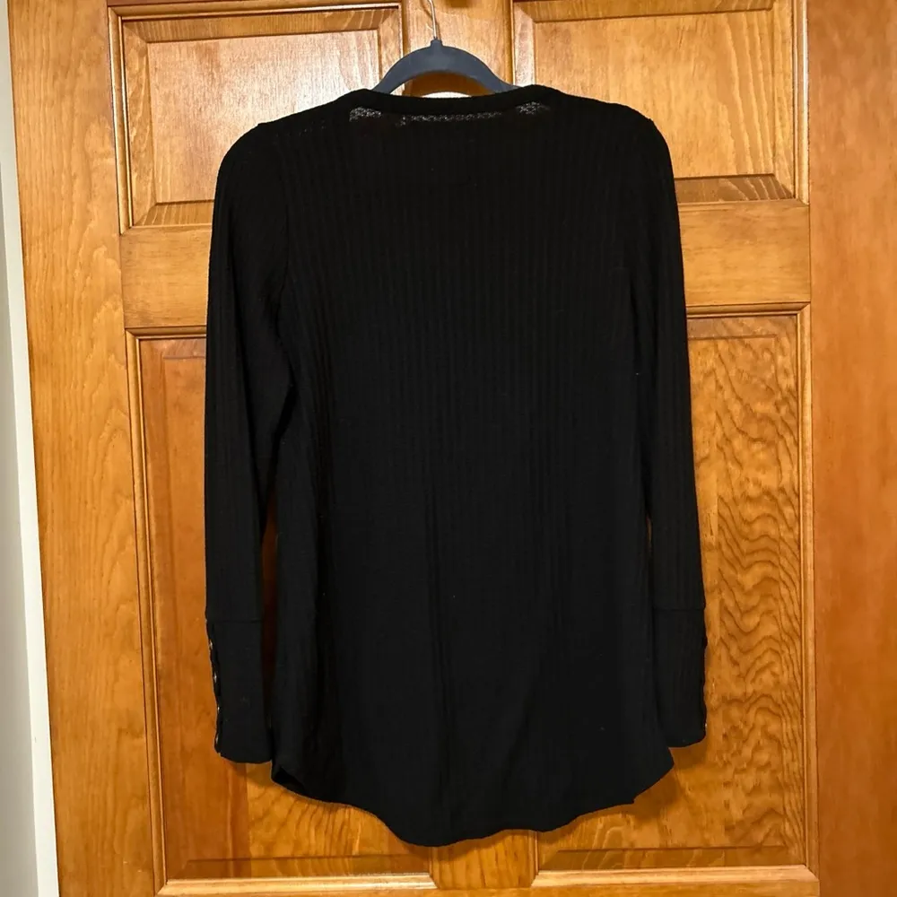 Chaser Women’s Black Long Sleeve 4 Button Henley Top Sz Lg-EUC - Image 4