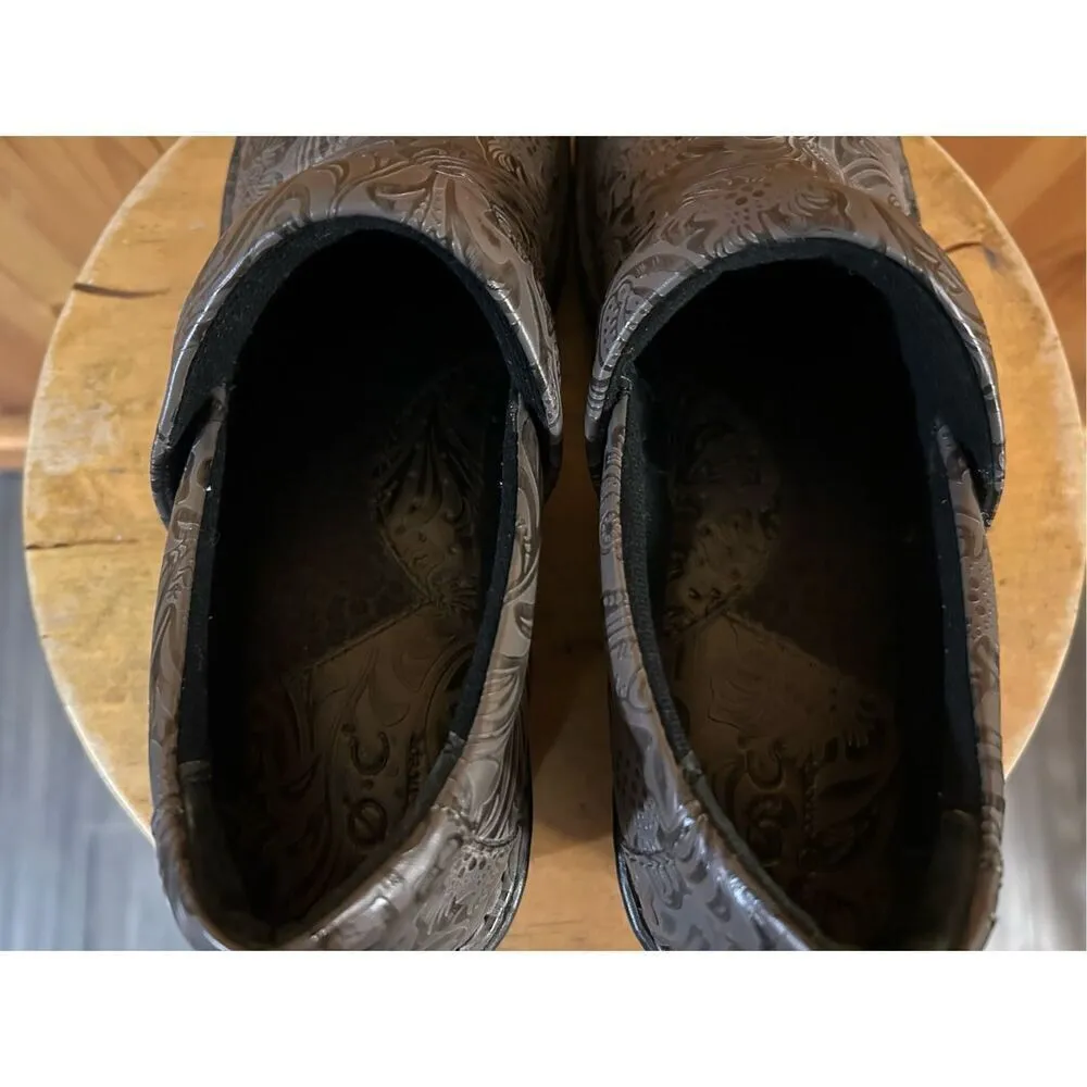 BOC Born Gray Closed Heel Clogs Sz 10M - Image 5