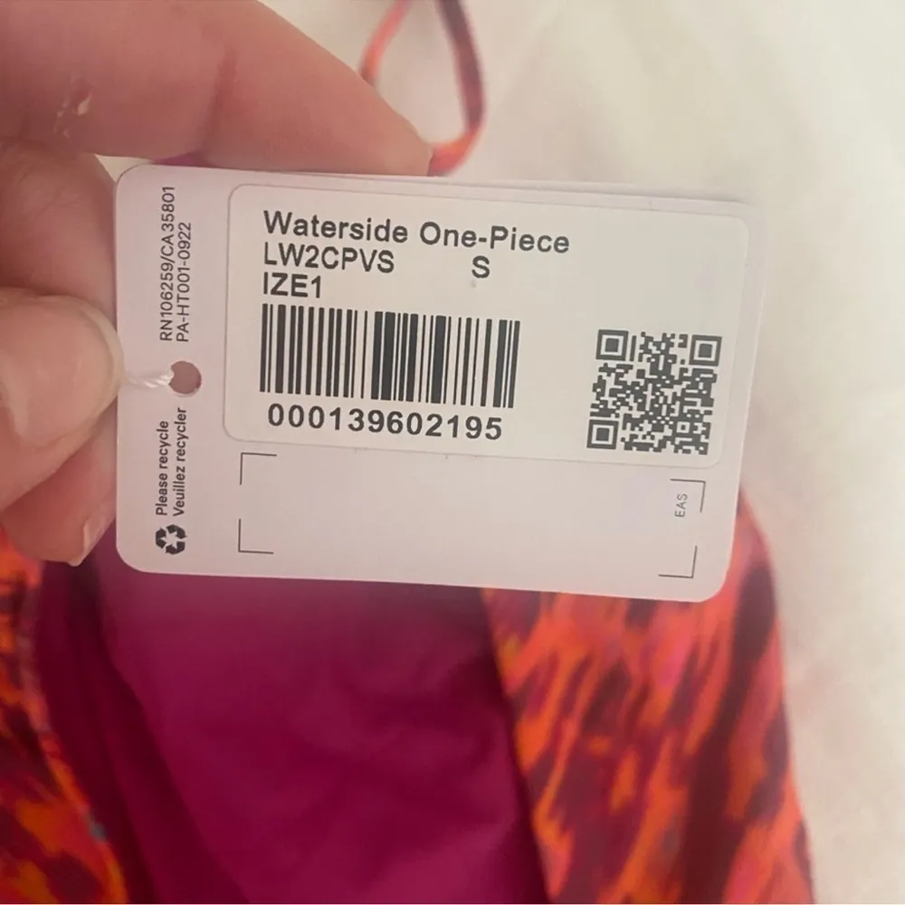 Lululemon Waterside One-Piece Swimsuit Harmonize Fluro Pink Multi - Image 6
