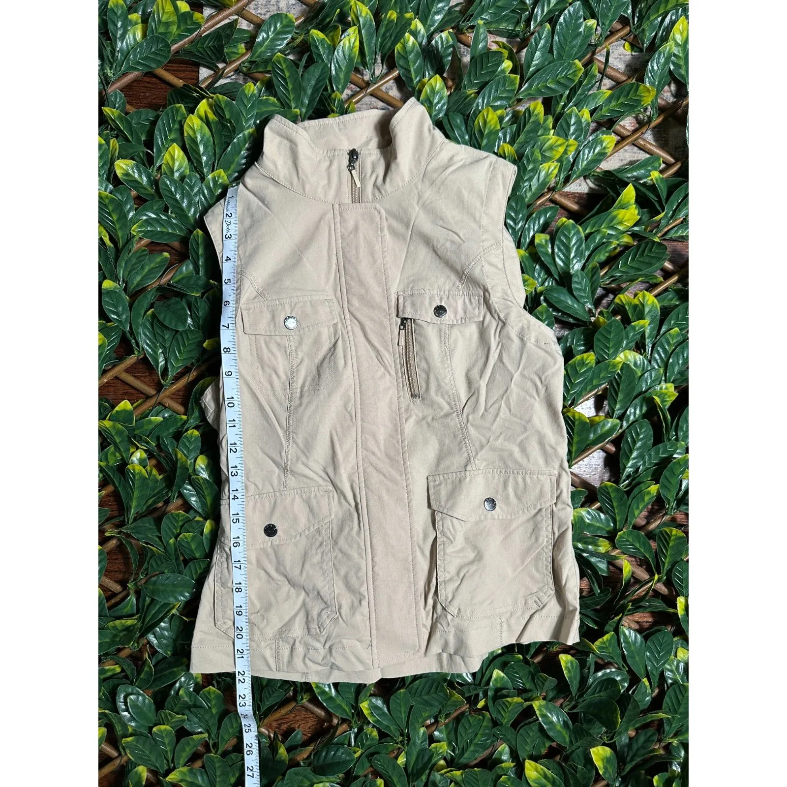 ORVIS Tan Utility Zip Up Vest Size Small - Image 11