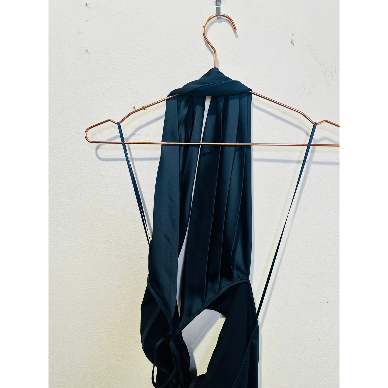 NWT RAMY BROOK Dark Navy Blue Plunging Neckline Halter Tie Valentina Gown Size 6 - Image 7