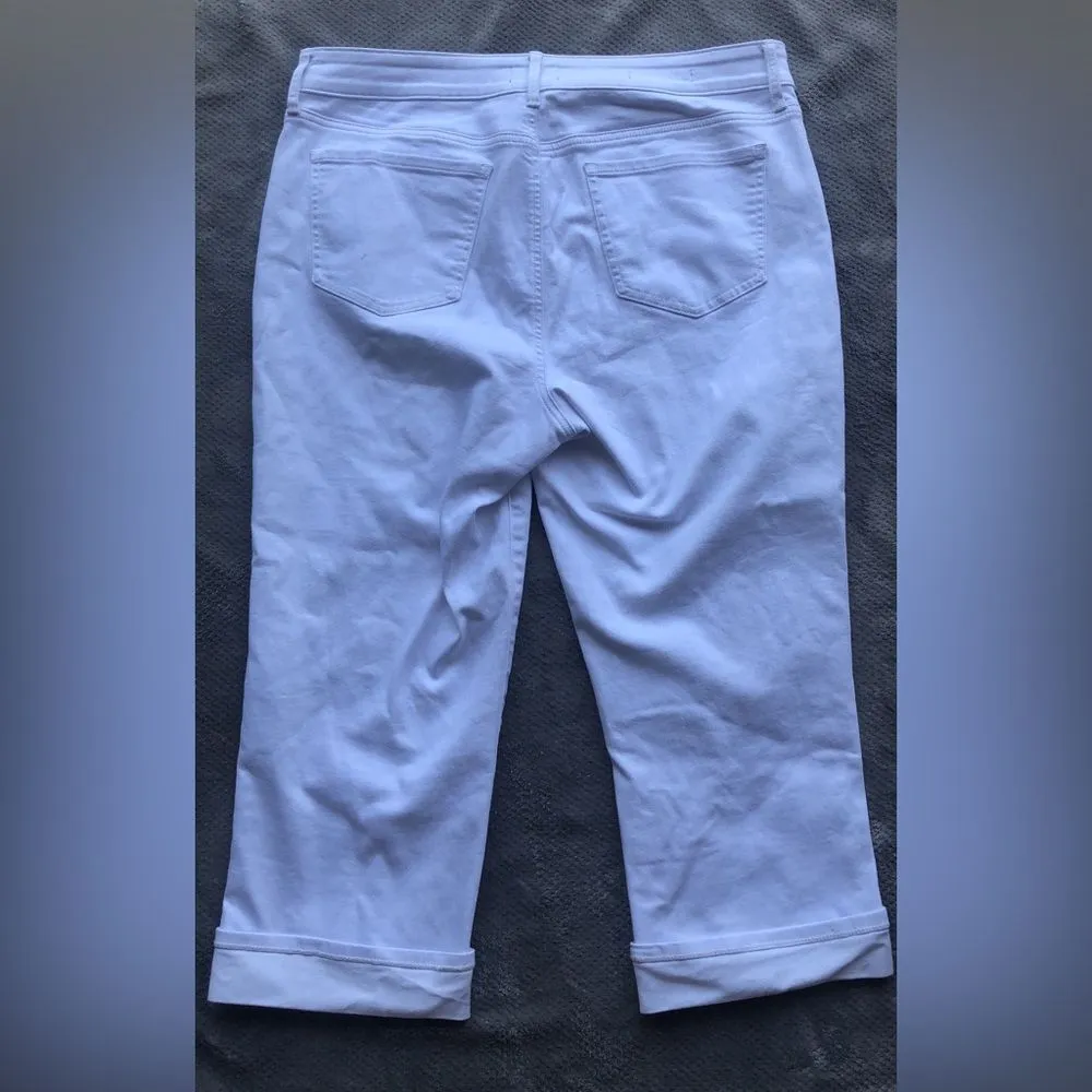 301. NYDJ Lift X tuck technology “Marilyn Crop” White Jeans size 12 - Image 4