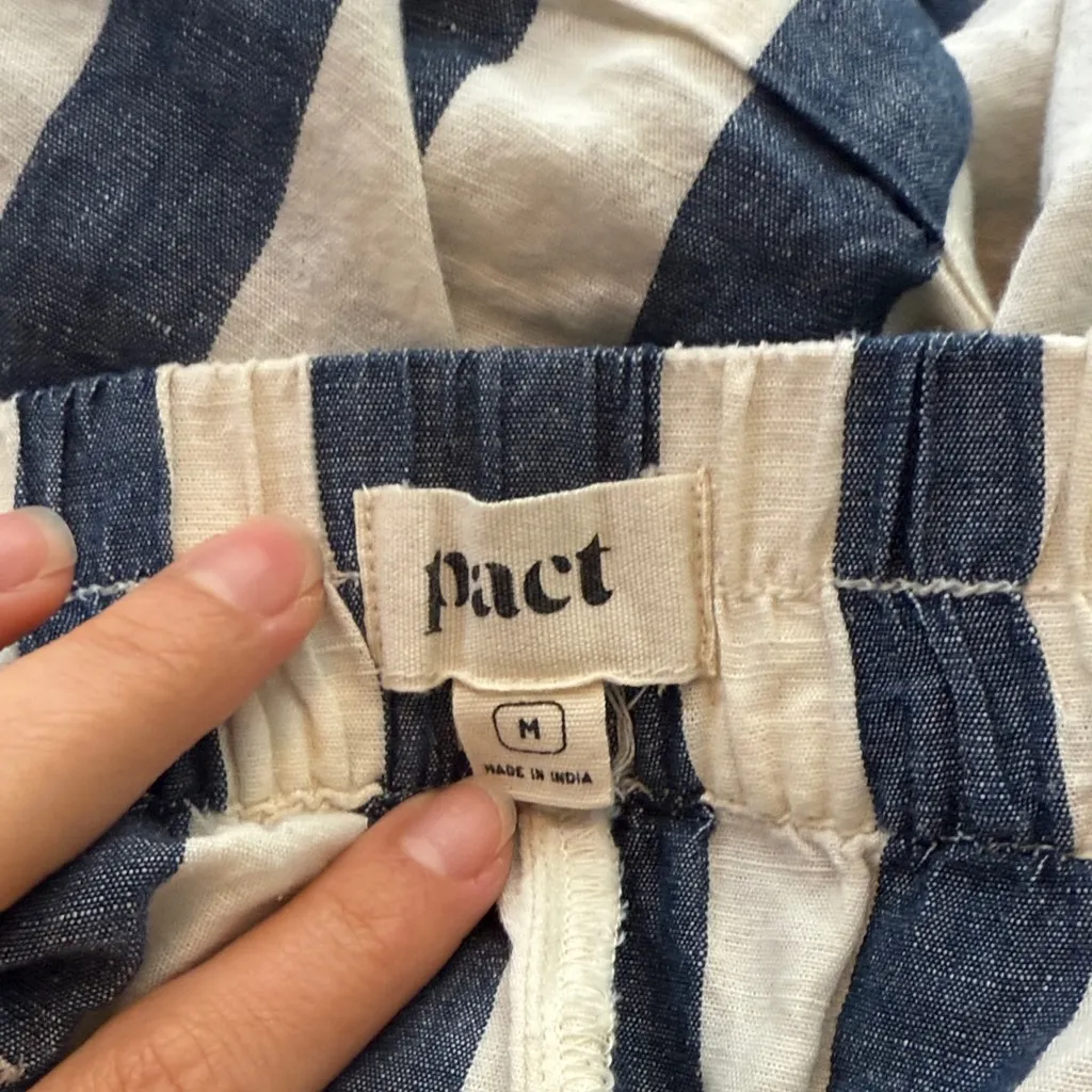 Pact The Harbor Tab Shorts in Mariner Stripe Organic Cotton Linen Medium - Image 2