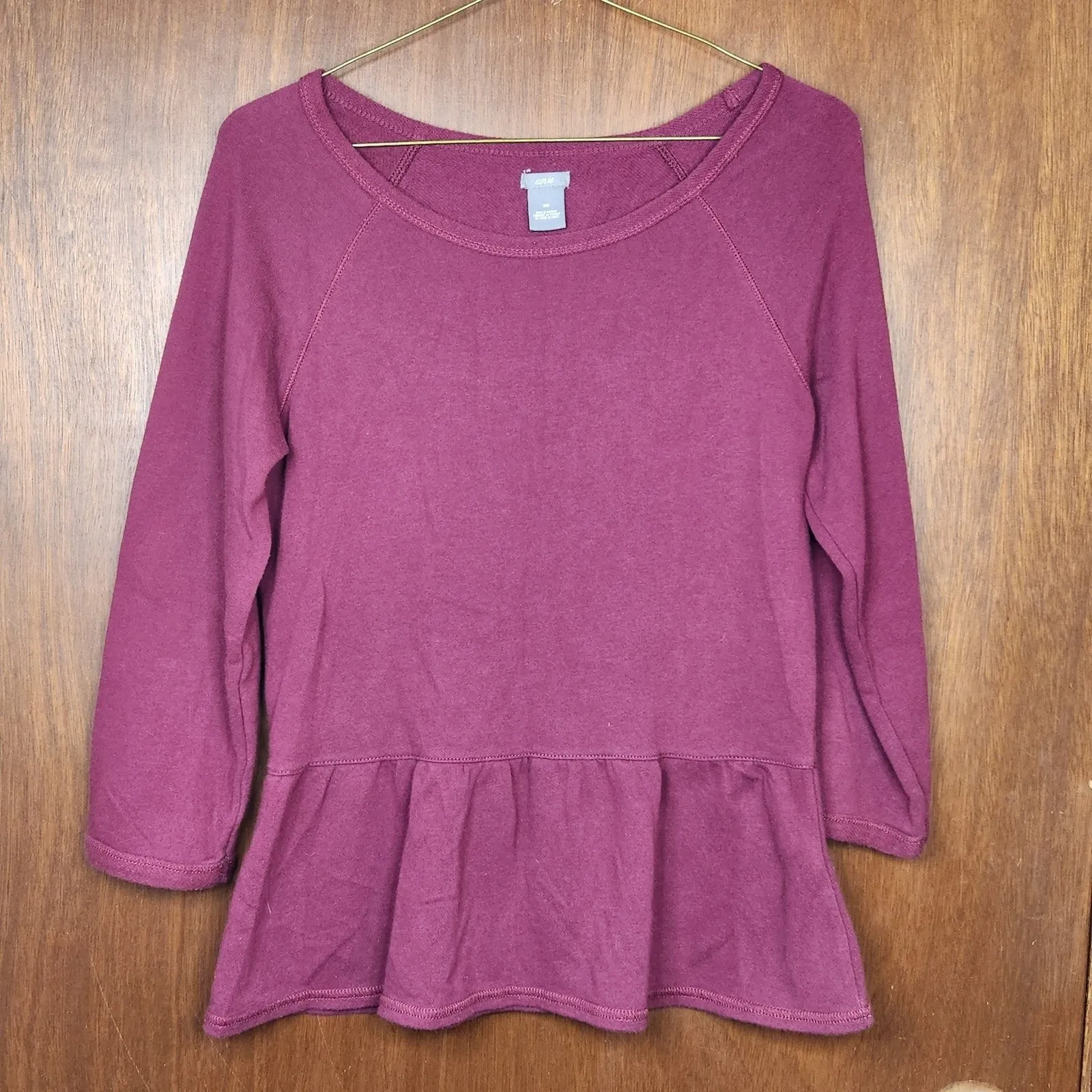 Aerie Woman’s 3/4 Sleeve Wine Peplum Round Neck Sweater Size Medium - Image 2