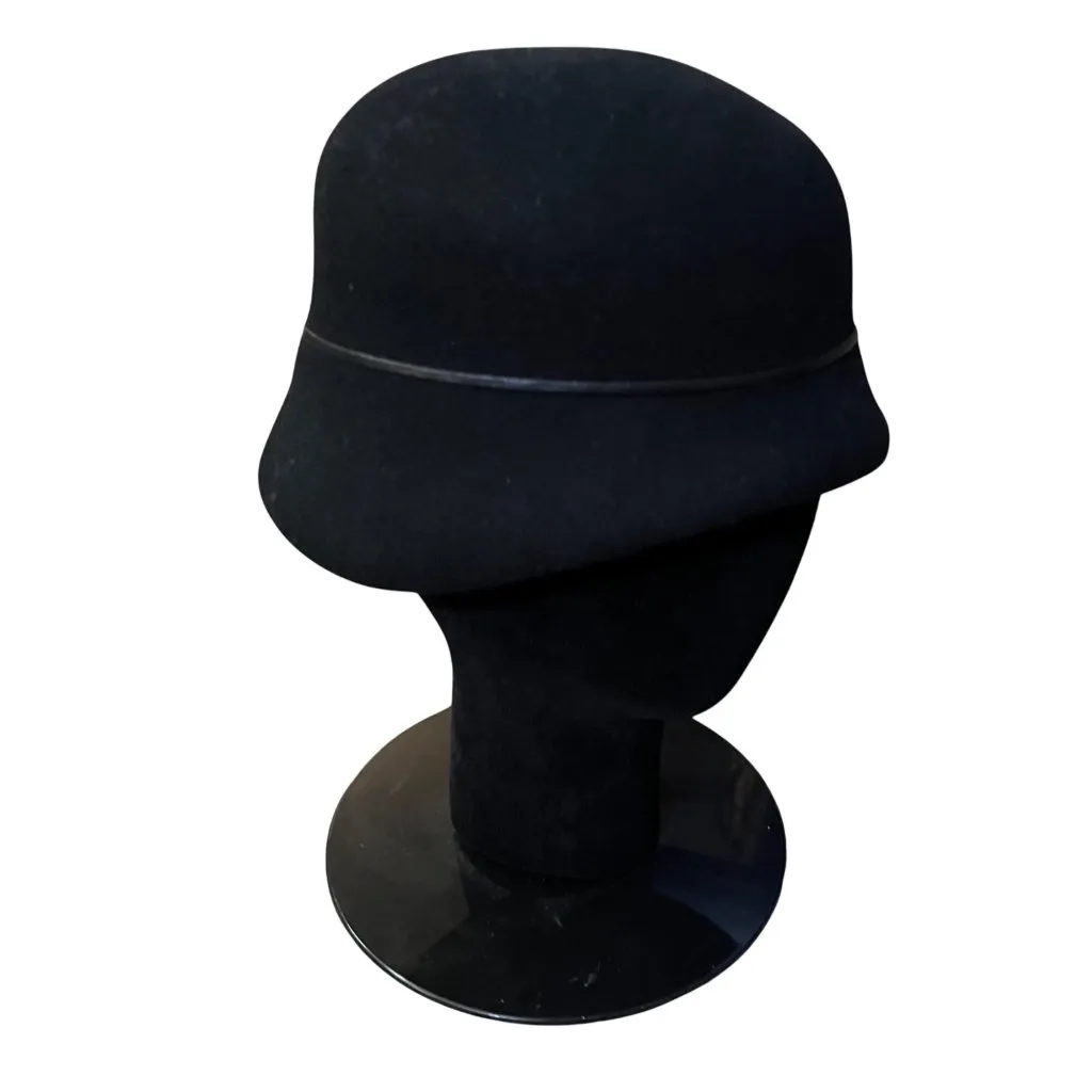 Vintage Ophelie Hats Black Wool Felt Cloche Feather Decoration Used and Box - Image 5