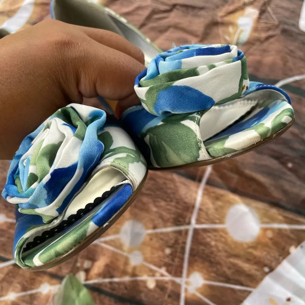 Bloom Vibrant Blue and Green Floral Heels Size 9 - Image 5