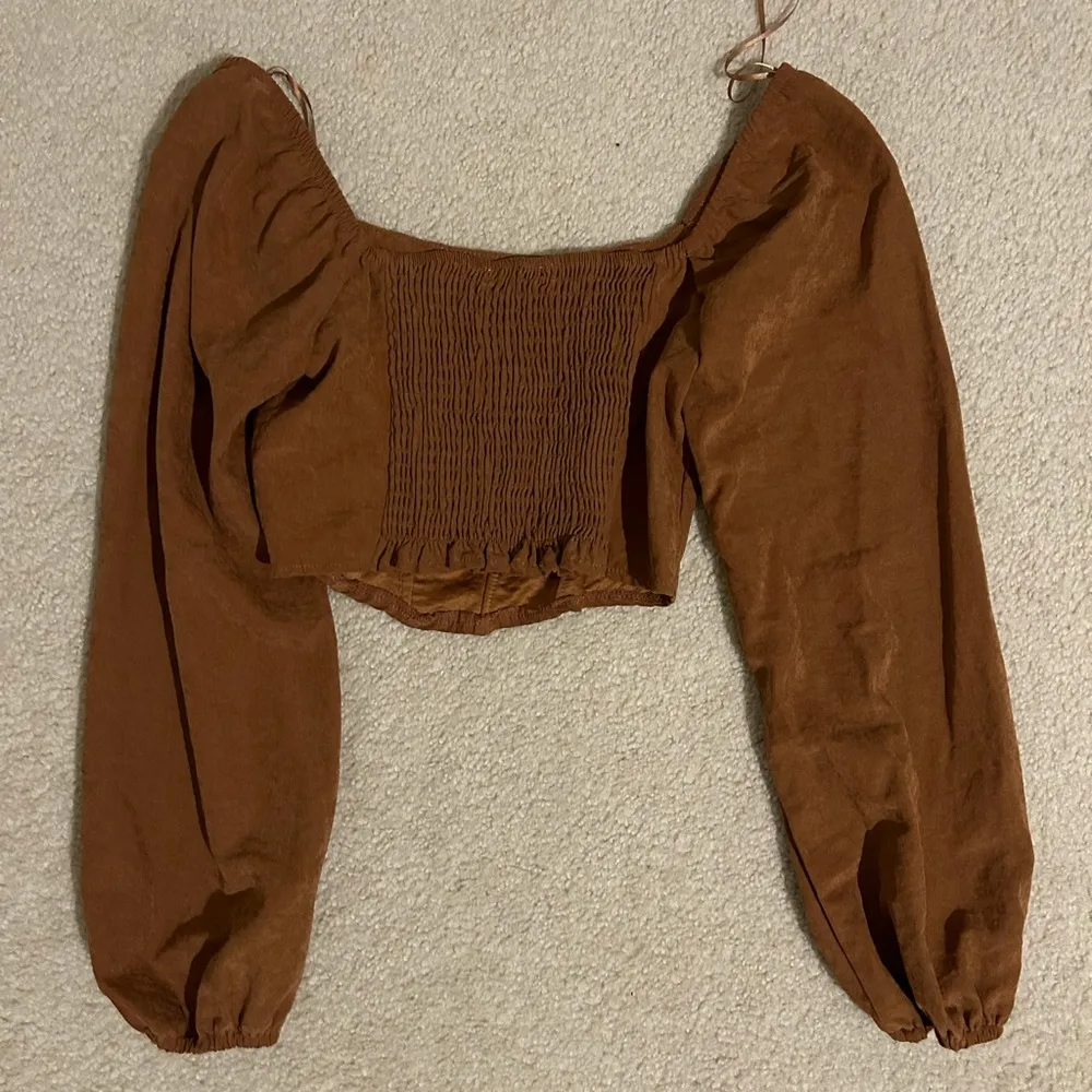 Kirious Brown long-sleeve top - Image 3