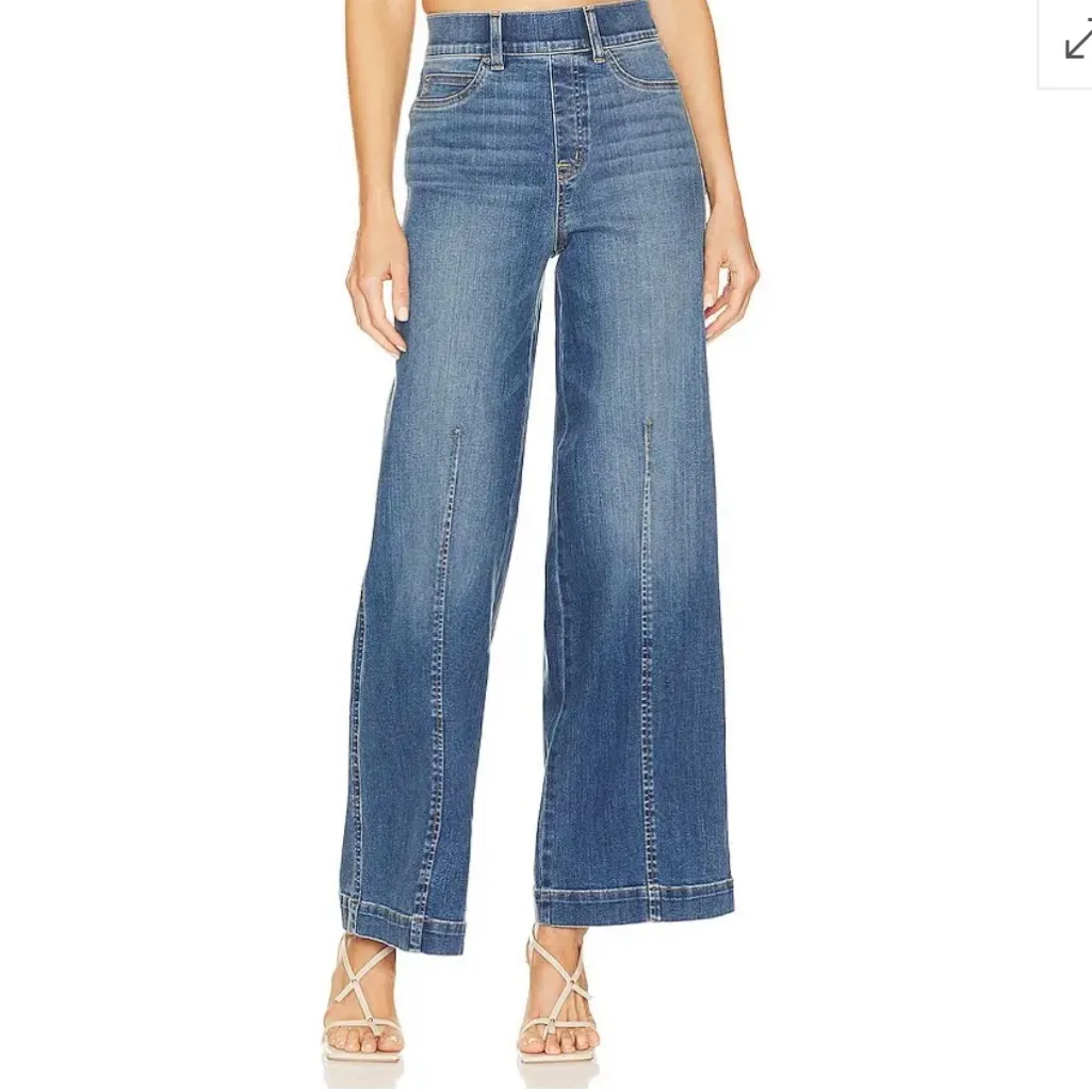 SPANX Seamed Front Wide Leg Jeans in Vintage Indigo Flare Pull On size Small - Image 3