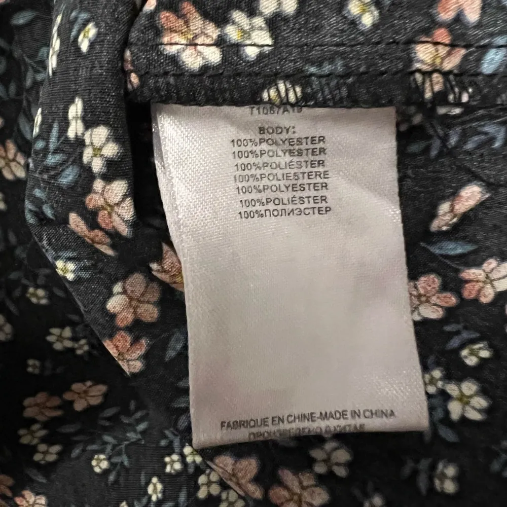 EUC Molly Bracken Floral Ruffle Top Size Large - Image 6