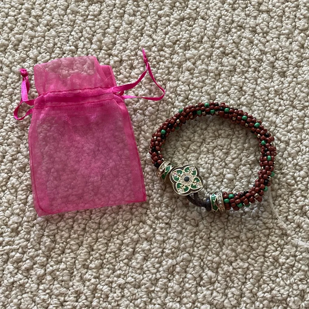 NEW Celtic Beaded Bracelet Irish Toggle Green Four Leaf Clover Symbol with Bag - Image 2