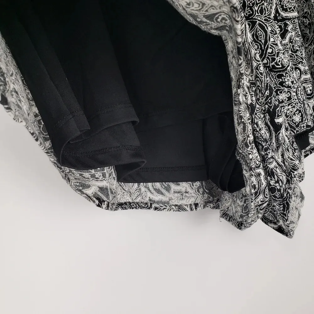 Torrid Printed Lined Shorts - Image 3