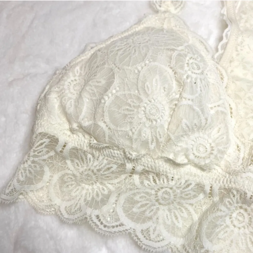  Aerie Cream Lace Bralette, Lightly Lined Size Small - Image 3