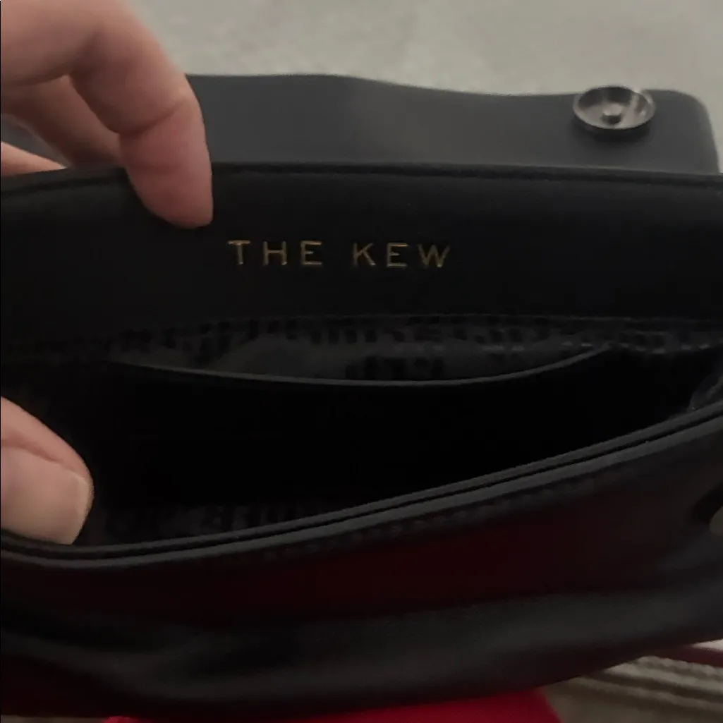 Kurt Geiger Black Shoulder Bag with Silver Chain - Image 5