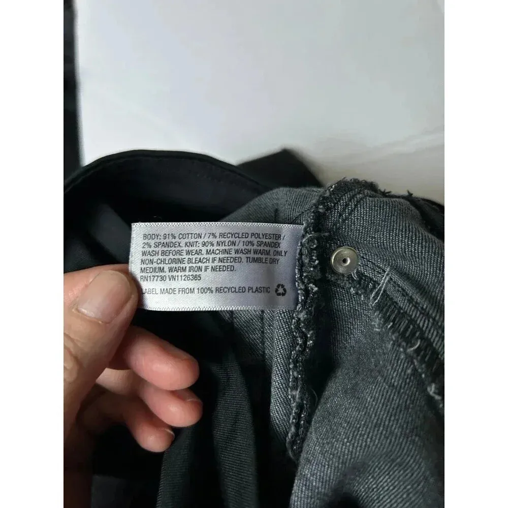 Ingrid & Isabel Maternity Midi cut off shorts 6 Black - Image 4