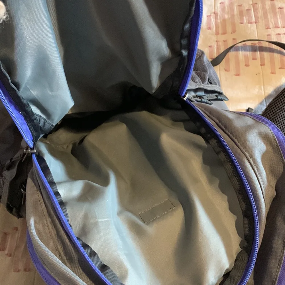 Great condition North Face women’s backpack - Image 6
