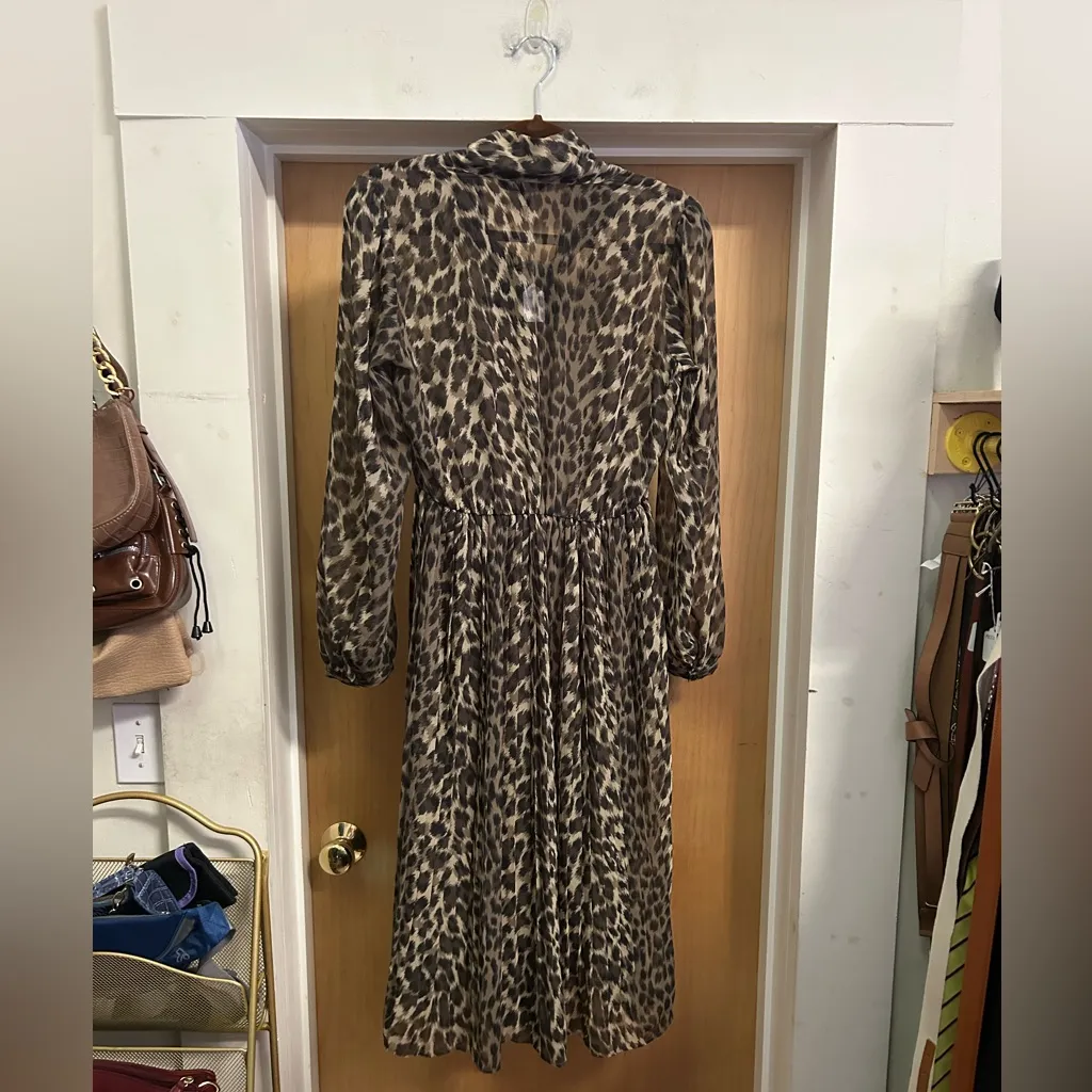 Banana Republic Animal Print Chiffon Lined Dress with Front Tie - size 4 - Image 4