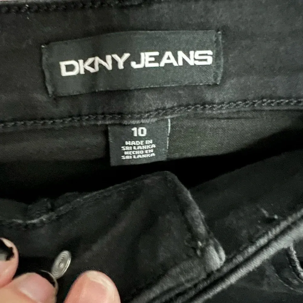 Dkny boyfriend shorts black size‎ 10 - Image 3