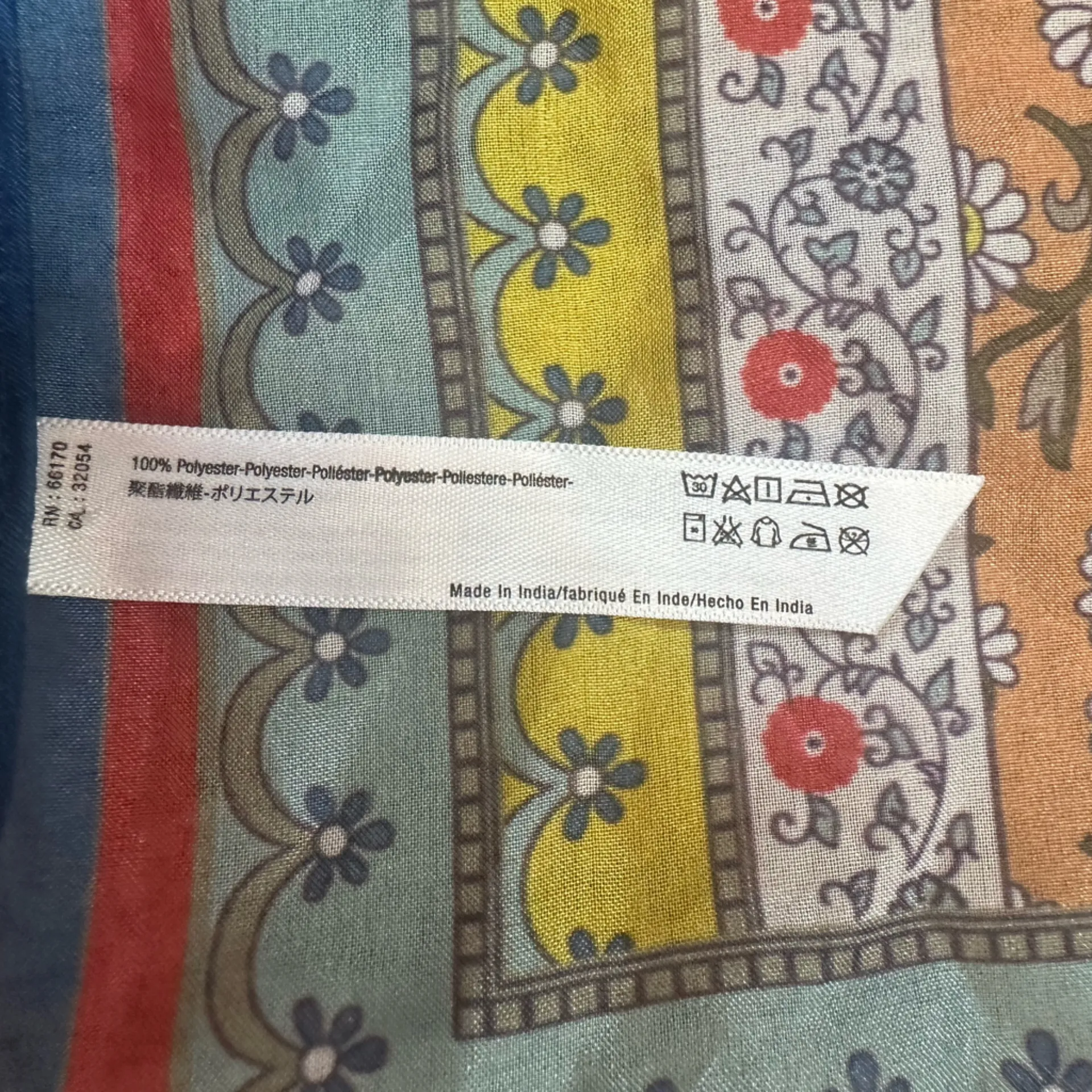 EUC Urban Outfitter Floral Boho Scarf 17” Square European Floral coquette Girl - Image 4