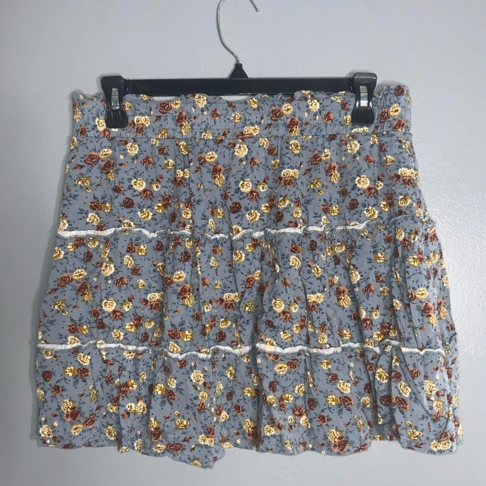 Indigo Rising Slate Blue Floral Print Ruffle Tier Elastic Waist Mini Skirt L Size undefined - Image 2