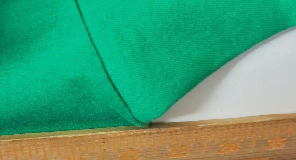 Vintage 90s Inter-American Academy Guayaquil Ecuador Hanes XL Green Graphic Tee - Image 8