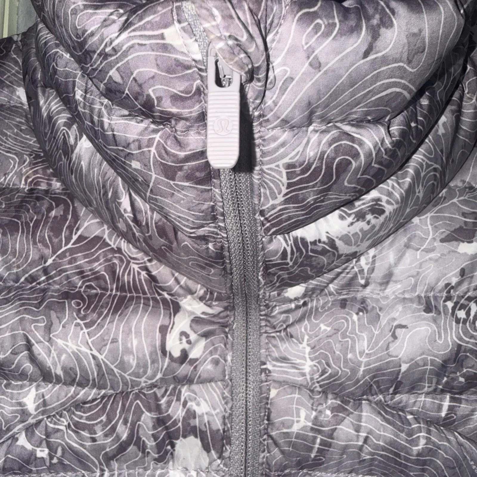 Lululemon Pack It Down Jacket Women's Purple Full Zip Hooded Goose Down Size 2 - Image 3