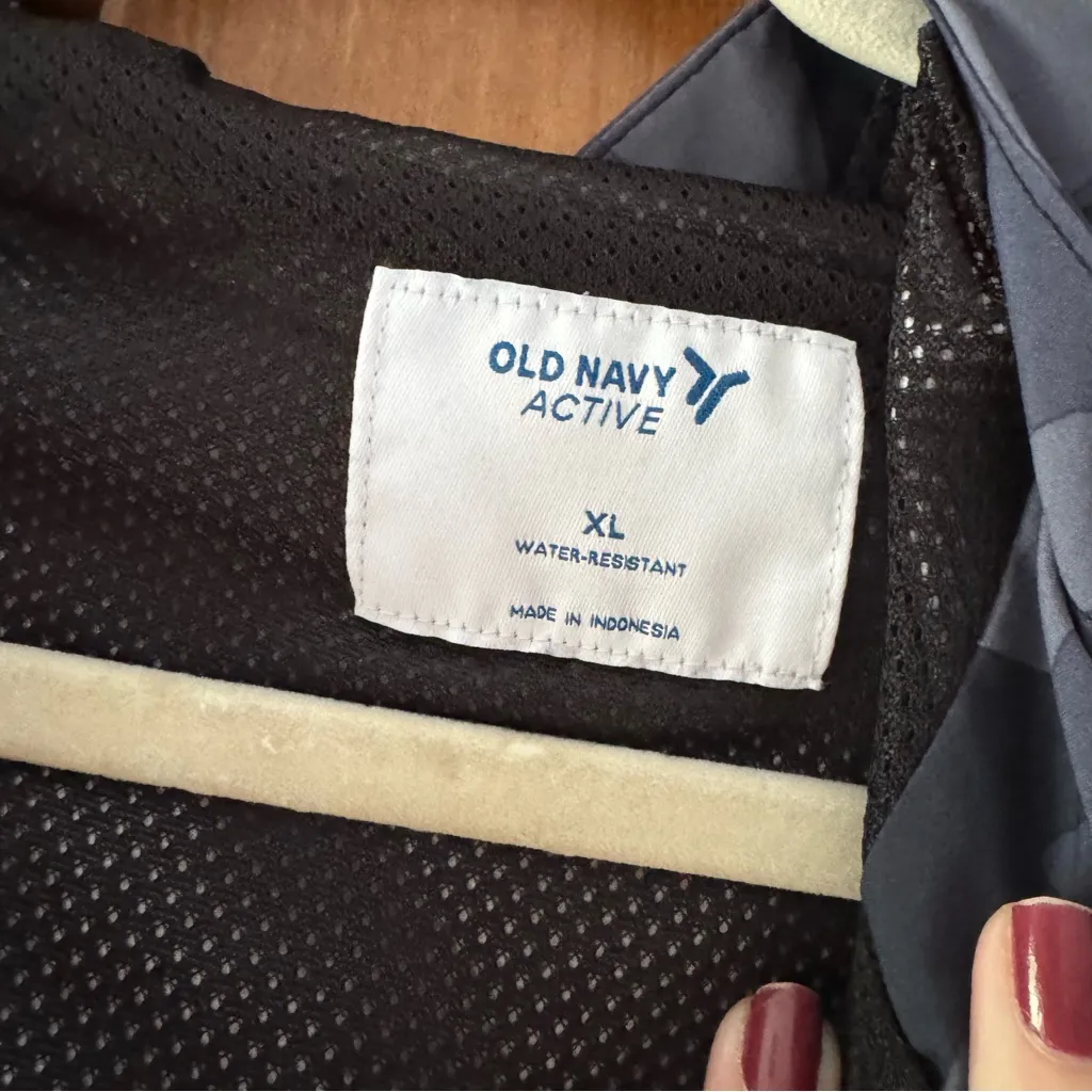 Old Navy Active Full Zip Windbreaker Jacket Women’s XL Black Camo Cropped - Image 2