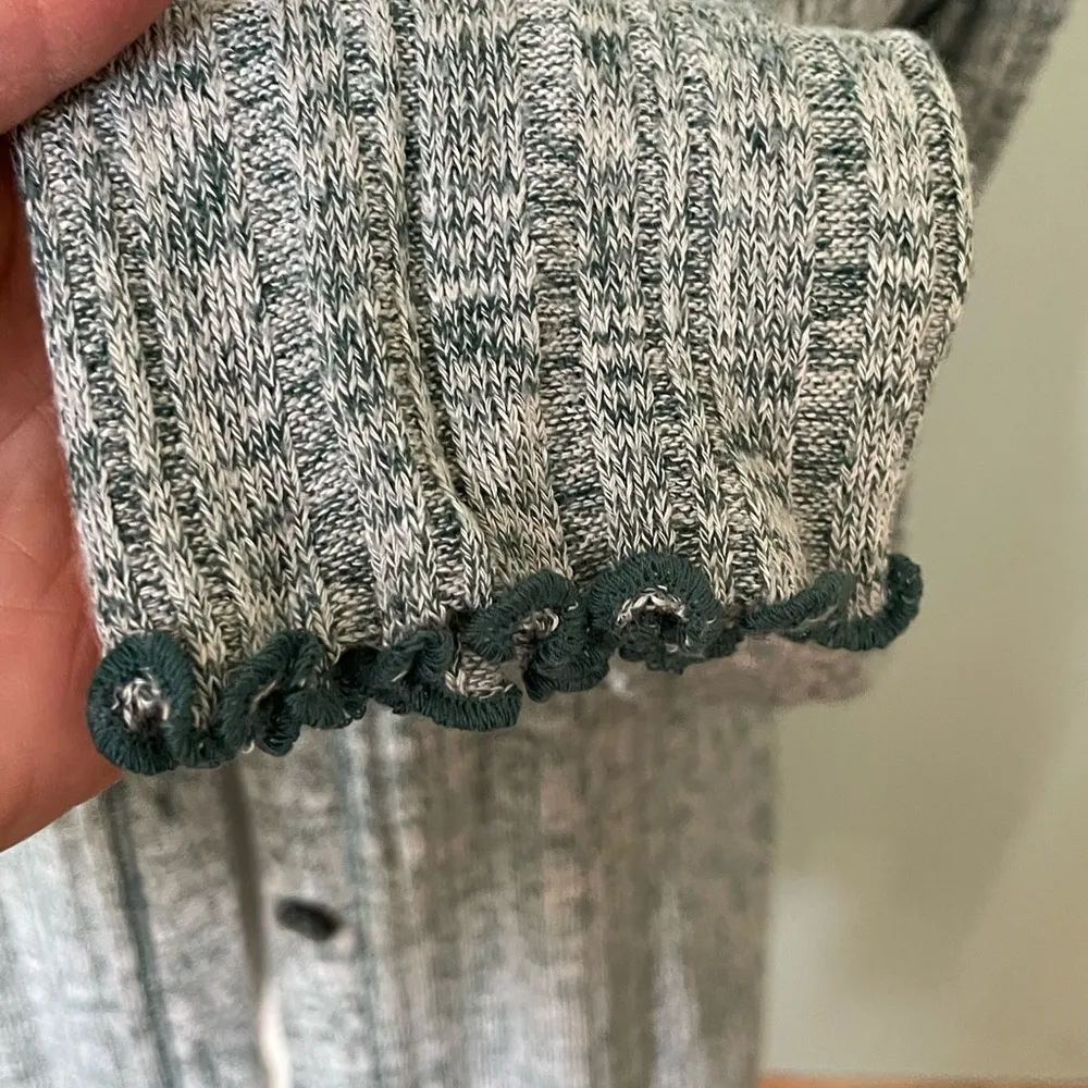 Akemi + Kin Long Line Green and White Marled Sweater Cardigan Sz M - Image 5