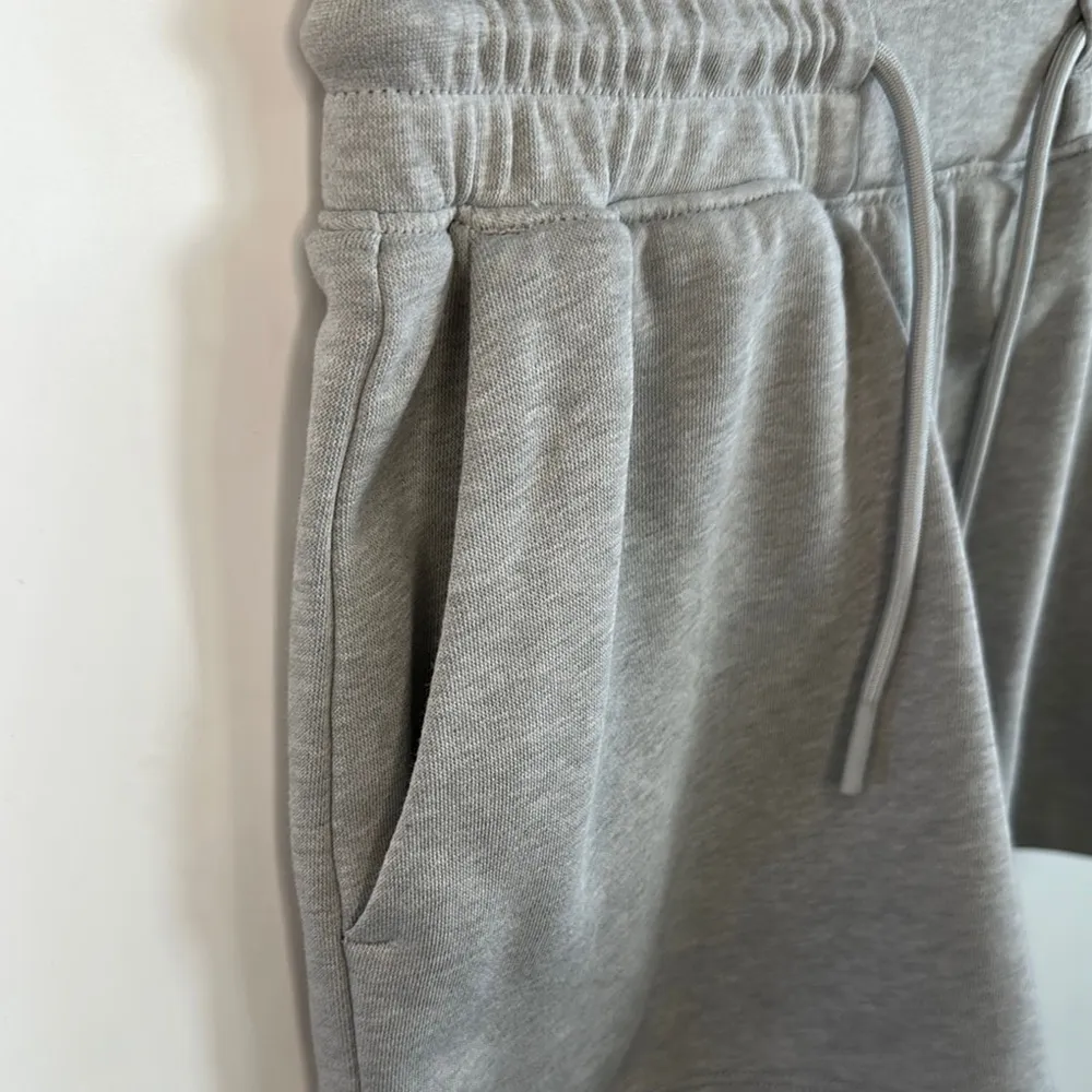 Xersion Gray Athletic Shorts with Elastic Waistband and Drawstring - Image 5