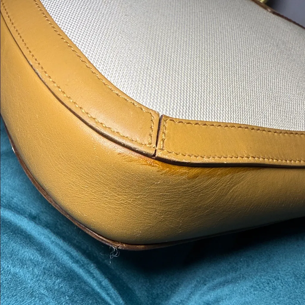Gucci Vintage Tom Ford Tan and Cream Shoulder Bag - Image 10