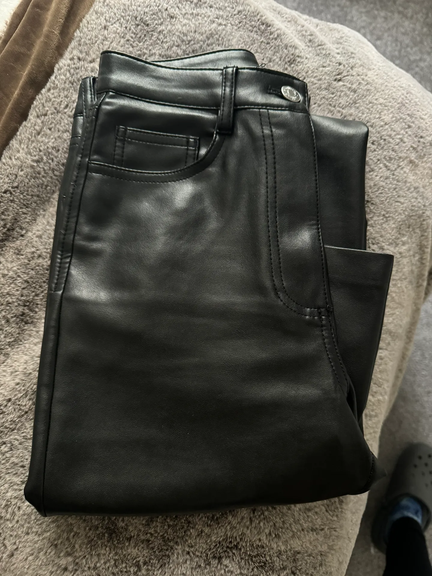 Aritzia Wilfred Leather Pants - Image 3