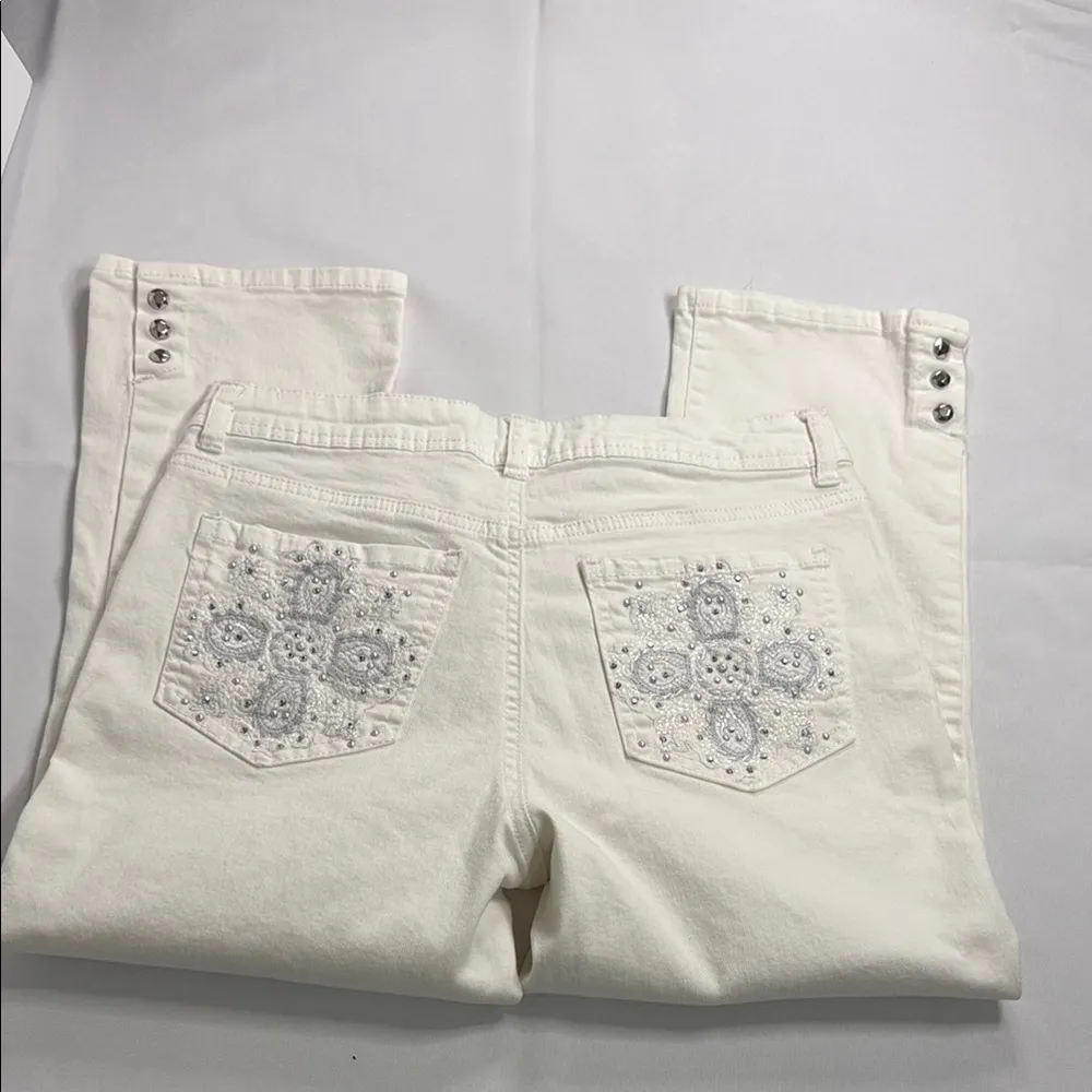 Nine West White Denim Capris Classic‎ Style - Image 7