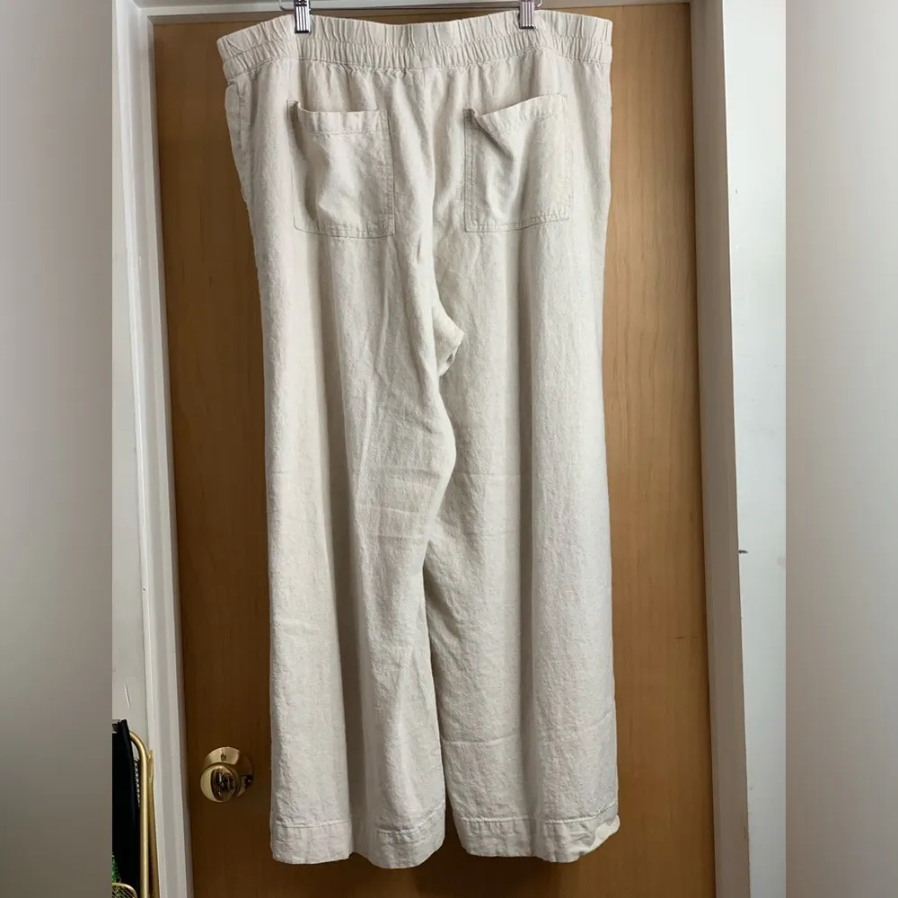 A New Day Women’s Cream Wide Leg Cropped Pants.  Size-XX-Large - Image 2