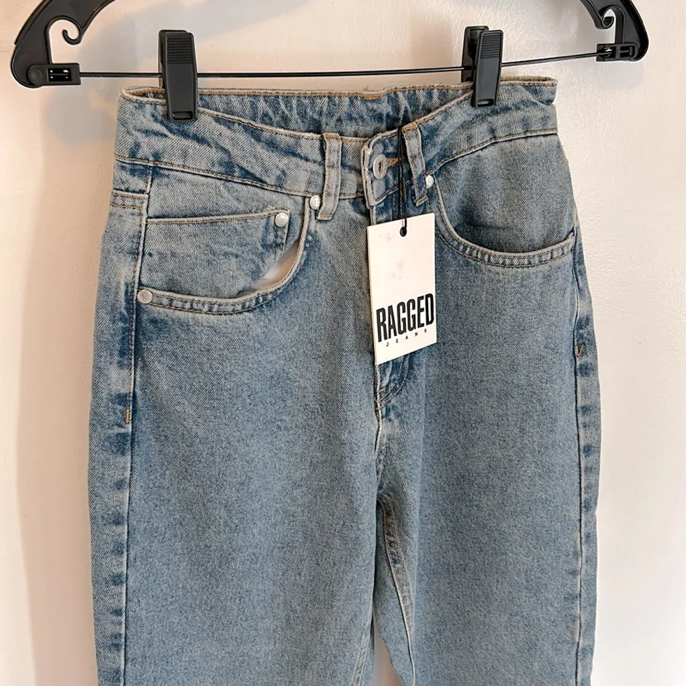 Ragged Butt Cut Jeans - Image 8