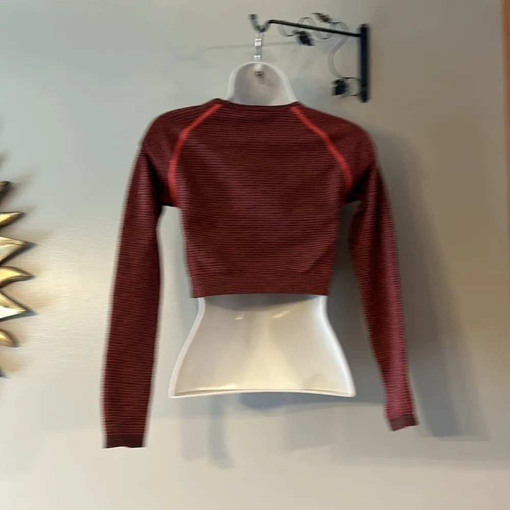 ECHT CROP TOP - Image 4