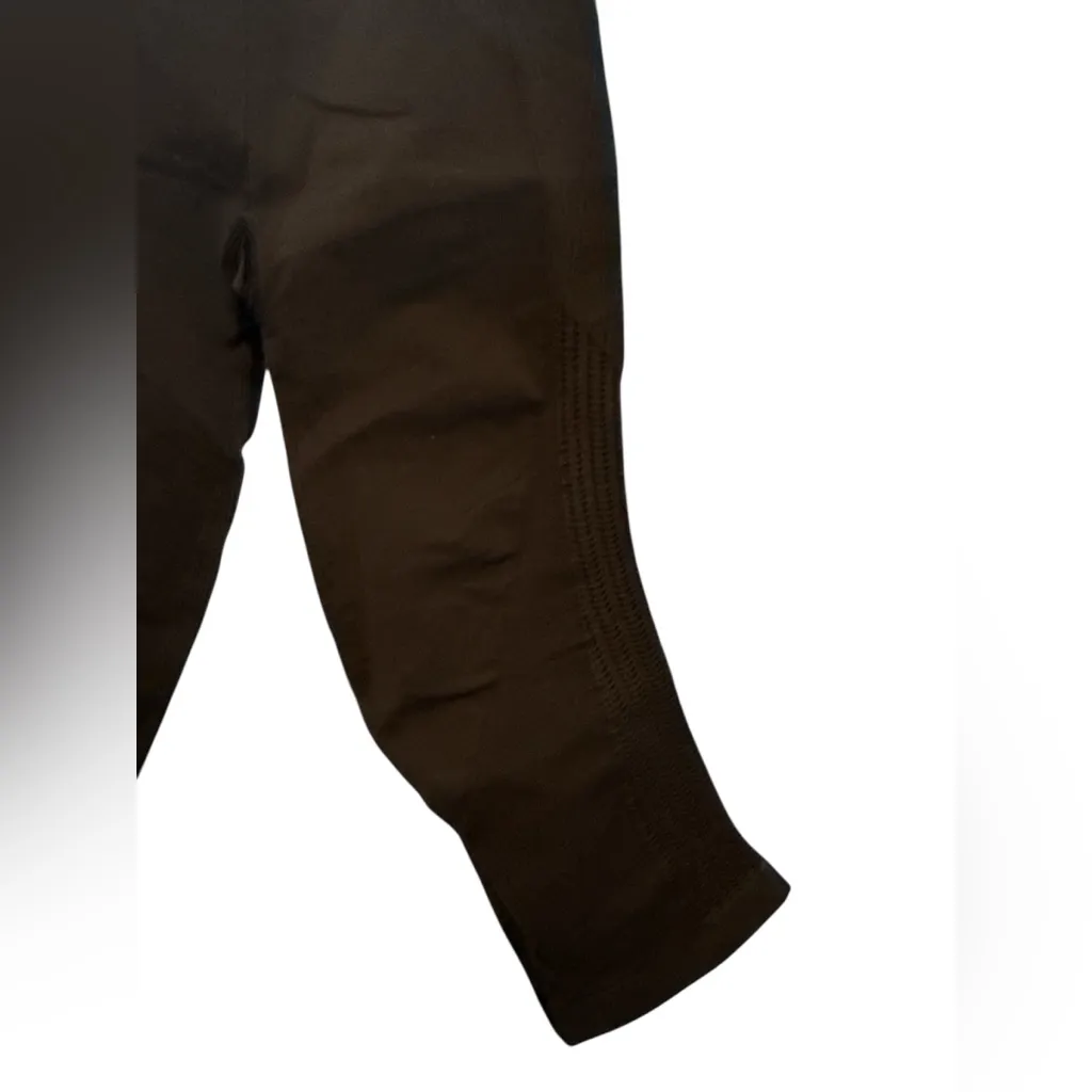 Lululemon Black Seamless Compression Crop Leggings high rise athleisure yoga - Image 4