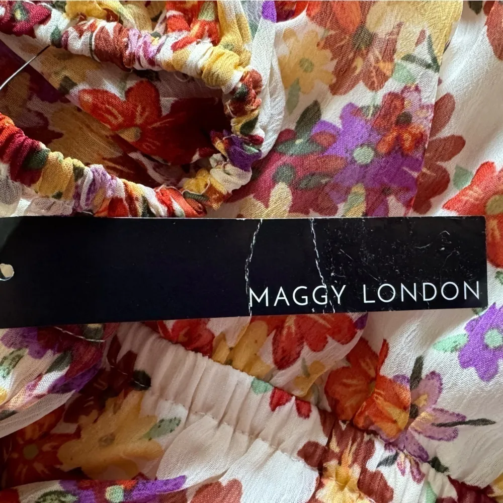 Maggy London Beige Floral Print Long Sleeve Chiffon Maxi Dress Size 4 New - Image 6