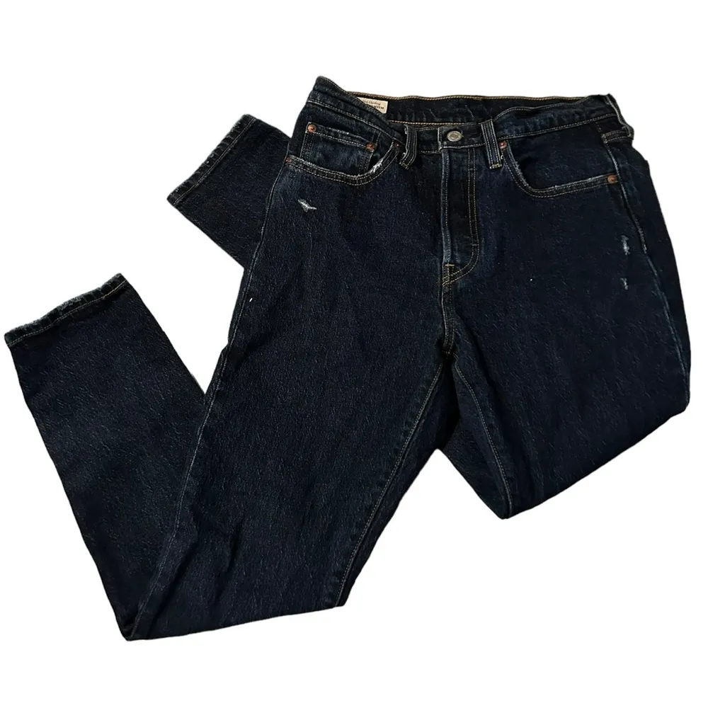 Levi’s Denim 501 Skinny Short Dark Wash Button Fly Premium Denim 27x28 Jeans. - Image 7