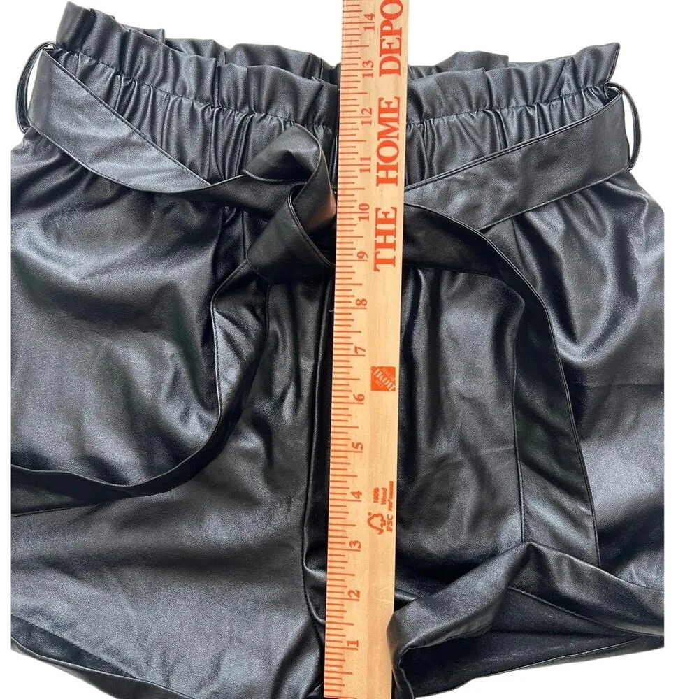 Privé Paperbag Waist Belted PU Leather Shorts Size Small - Image 4