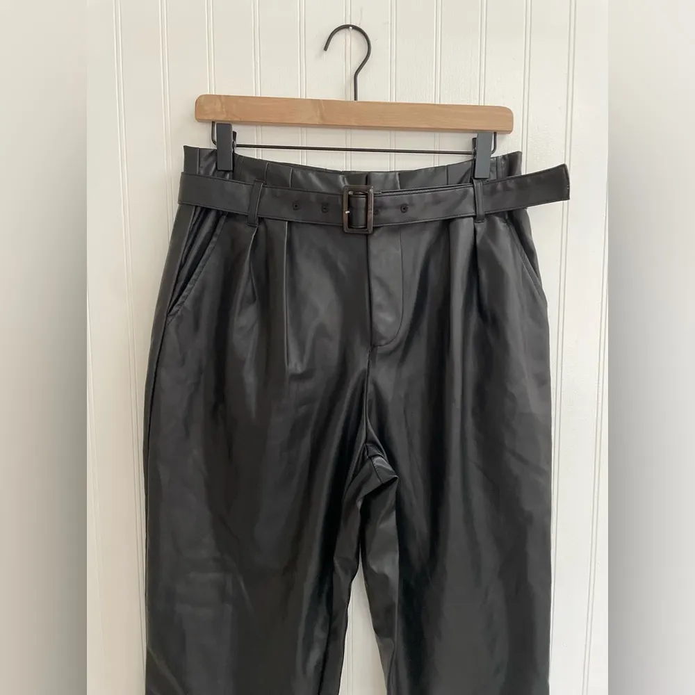 WHO WHAT WEAR Vegan Faux Leather High Rise Belted Pants in Black Size 8 - Image 4