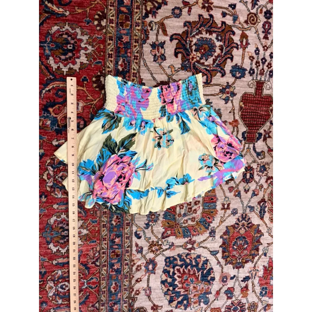 Maaji Floral Smocked Waist Mini Skort Size Large Yellow Pink Blue Boho Resort - Image 9