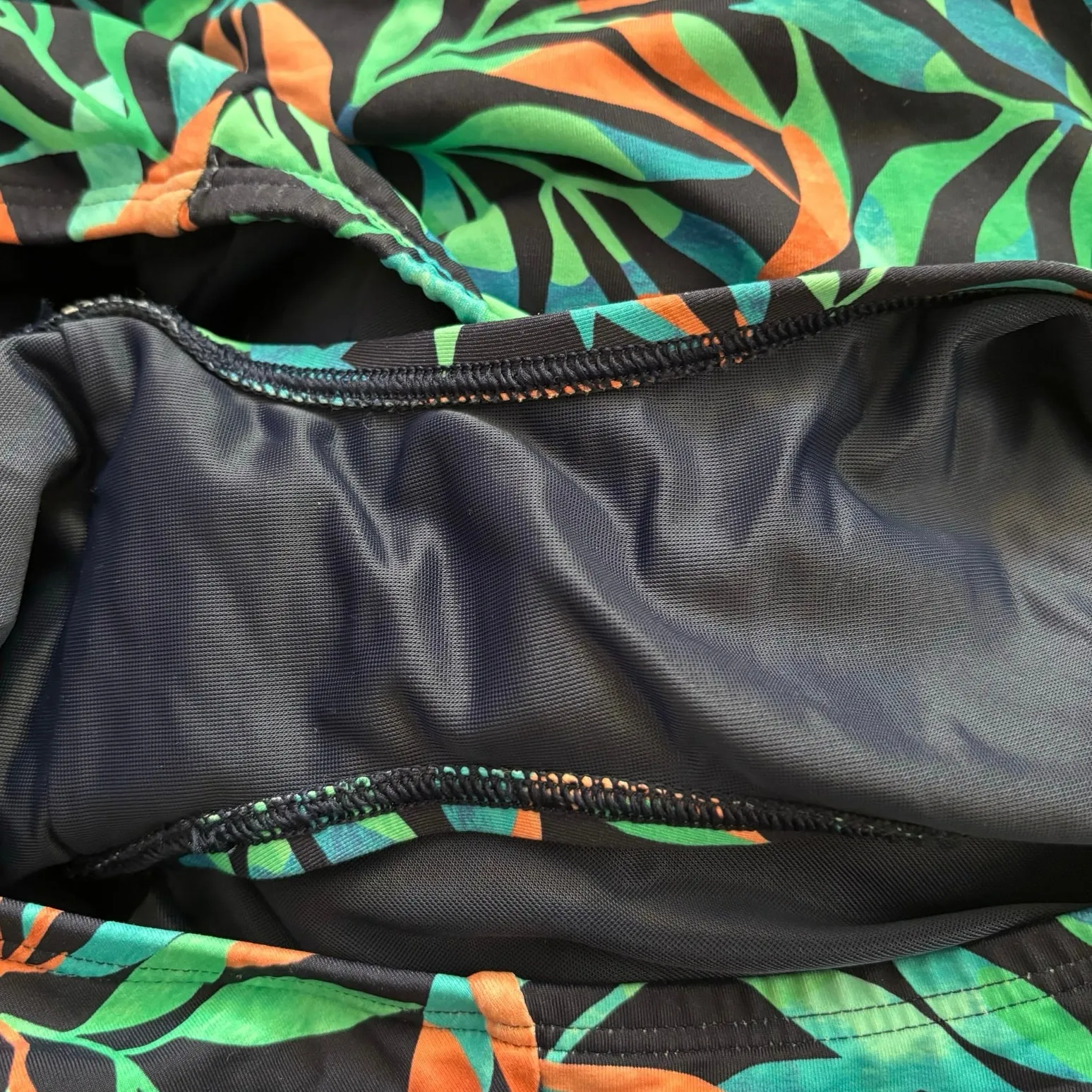 Lands End Plus Size 16 One Piece Swimsuit Colorful Leaf Print Ruching - Image 4