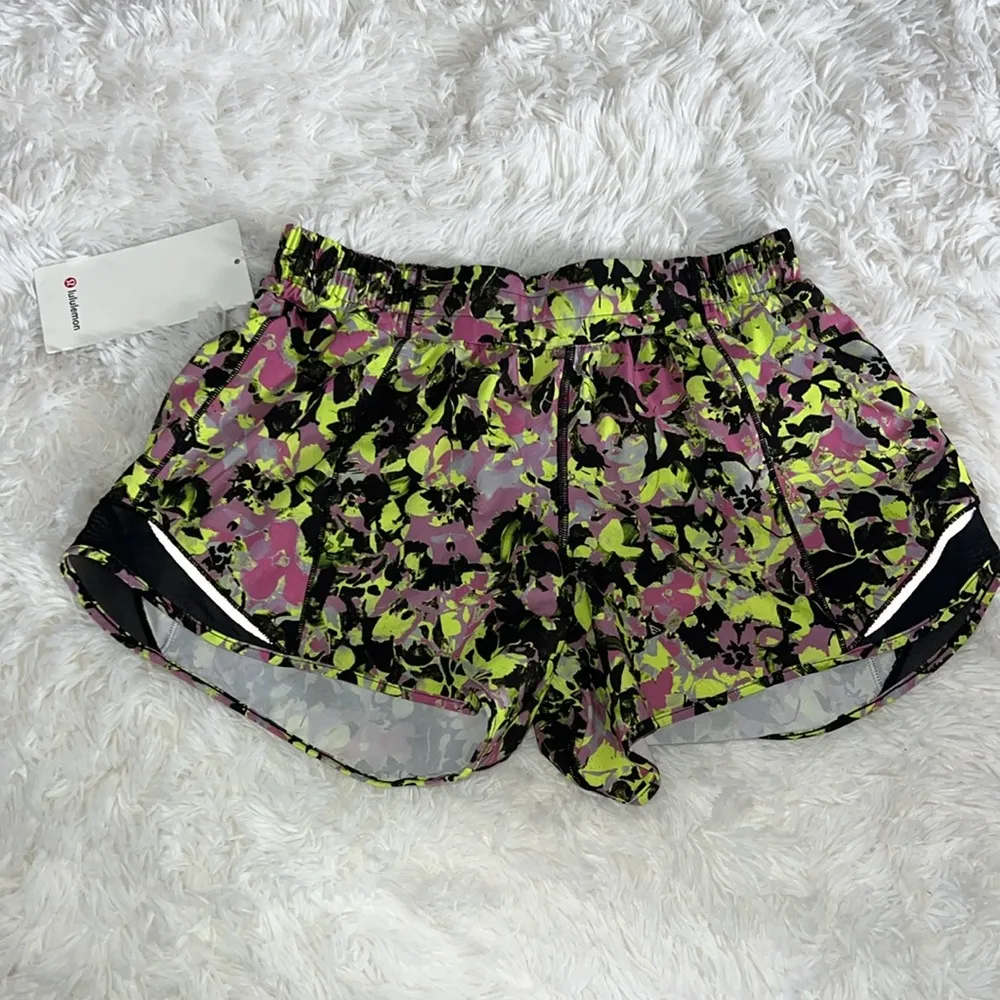 Lululemon Hotty Hot LR Short 4” *Lined Infected Highlight Yellow Multi 8 NWT - Image 4