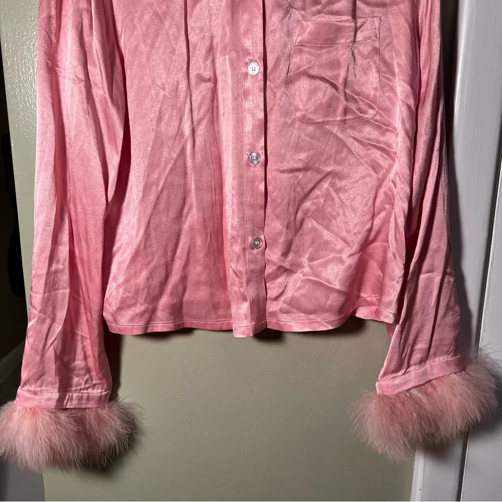 Forever 21 Satin Button Down Shirt Pink Fuzzy Cuffs M - Image 4